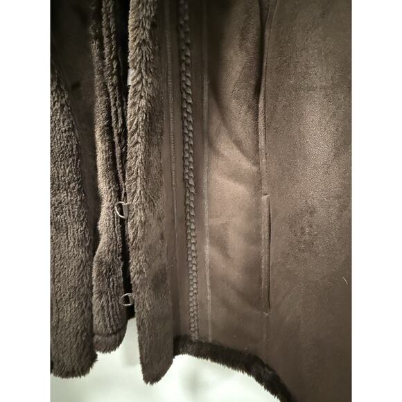 Tribal Jeans Faux Fur Sleeveless Vest Brown With Braided Detail‎ Size XL - Picture 3 of 9